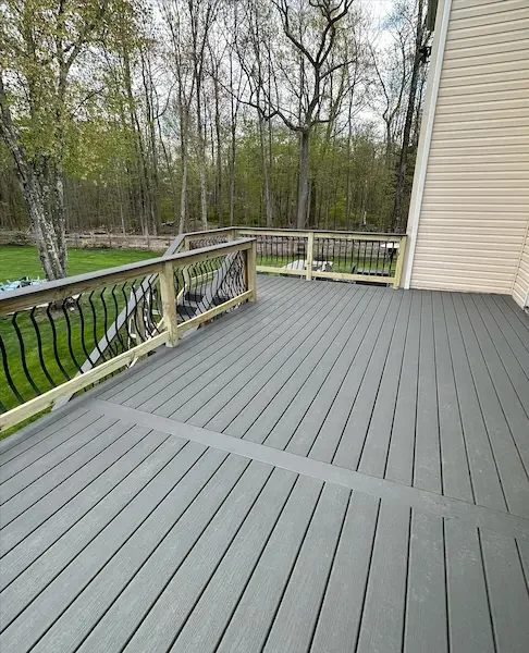 Multi-level Trex deck with cable railings